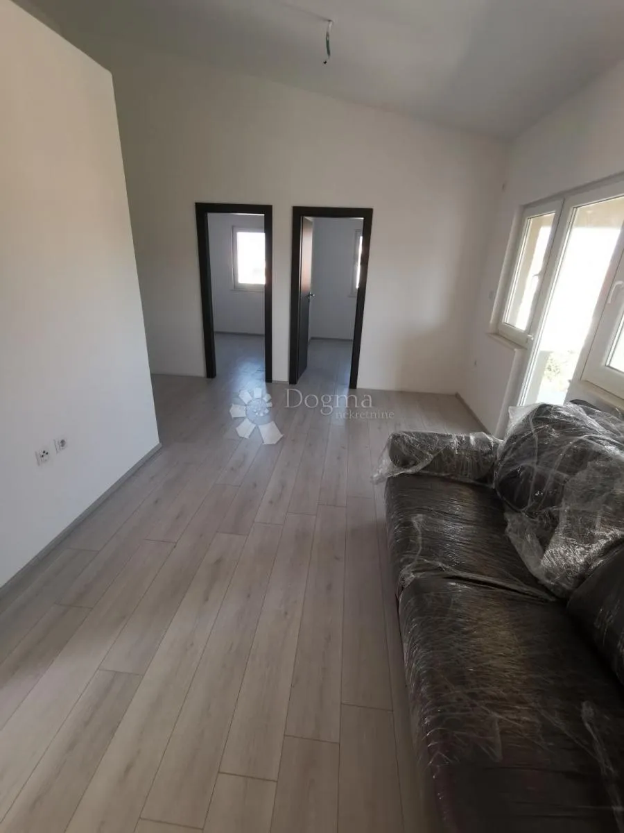 rogoznica - tri moderna stana u novogradnji 100 m od plaže - slika 6