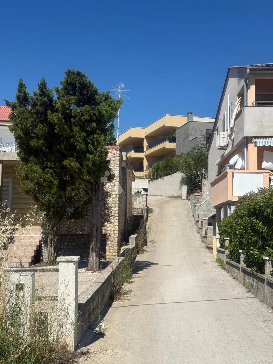 ekskluzivni penthouse uz more, terasa 120 m² - slika 9