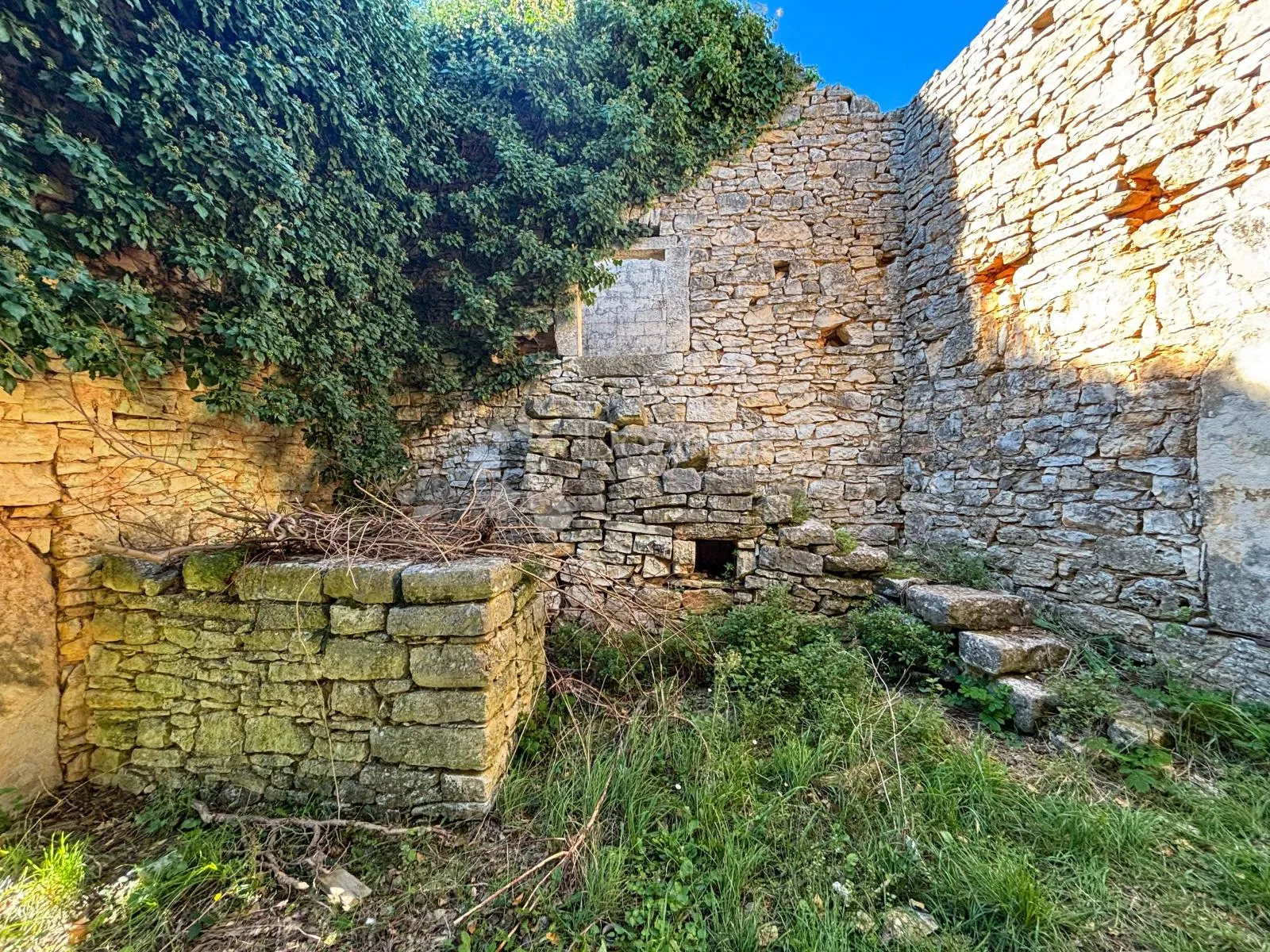kompleks kuća za adaptaciju u unutrašnjosti istre - slika 9