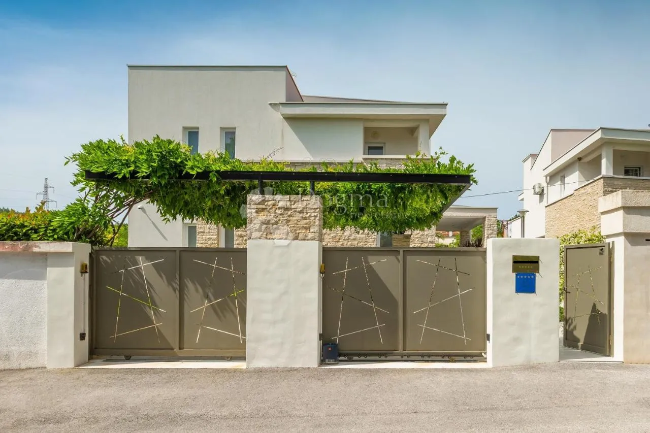 vila sa vlastitim wellness centrom u rovinju - slika 4