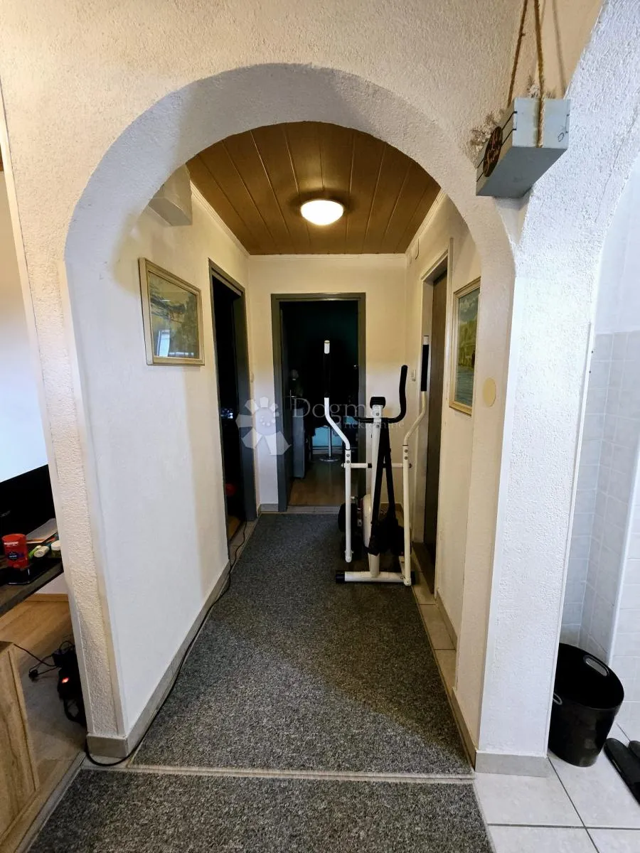 predivna potpuno opremljena kuća - slika 18