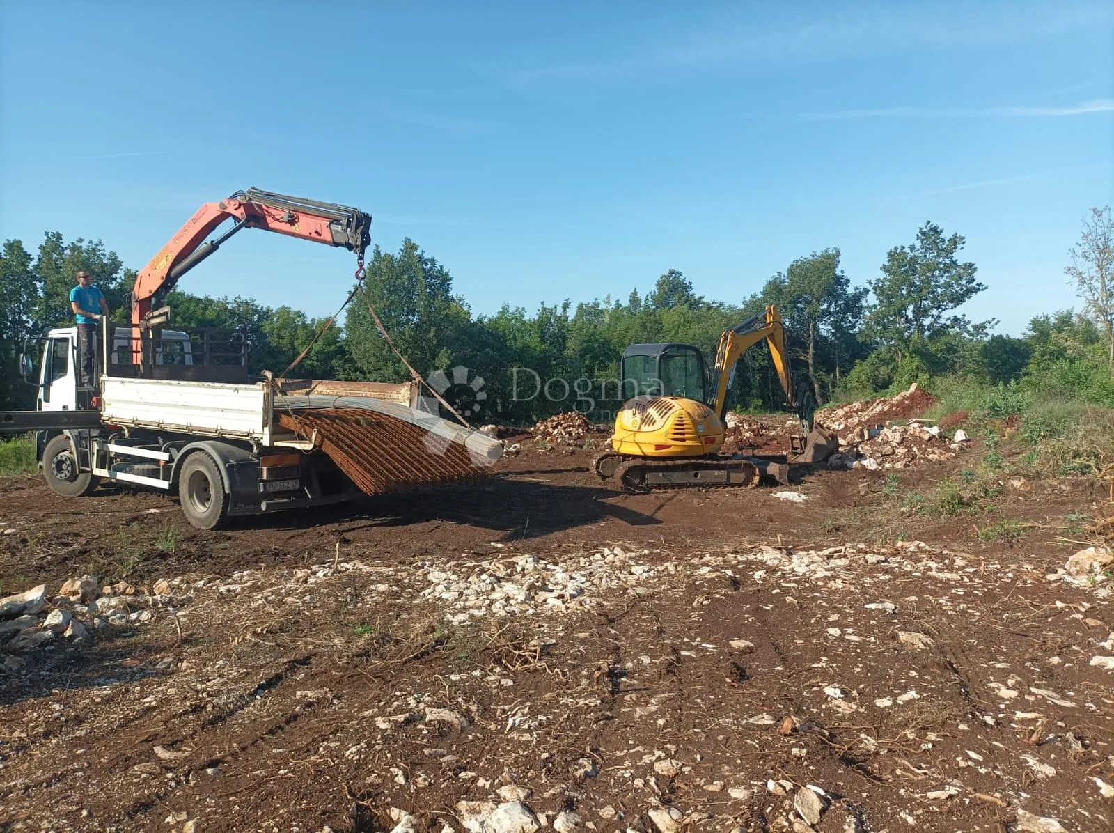 teren sa građevinskom dozvolom u srcu istre - slika 15