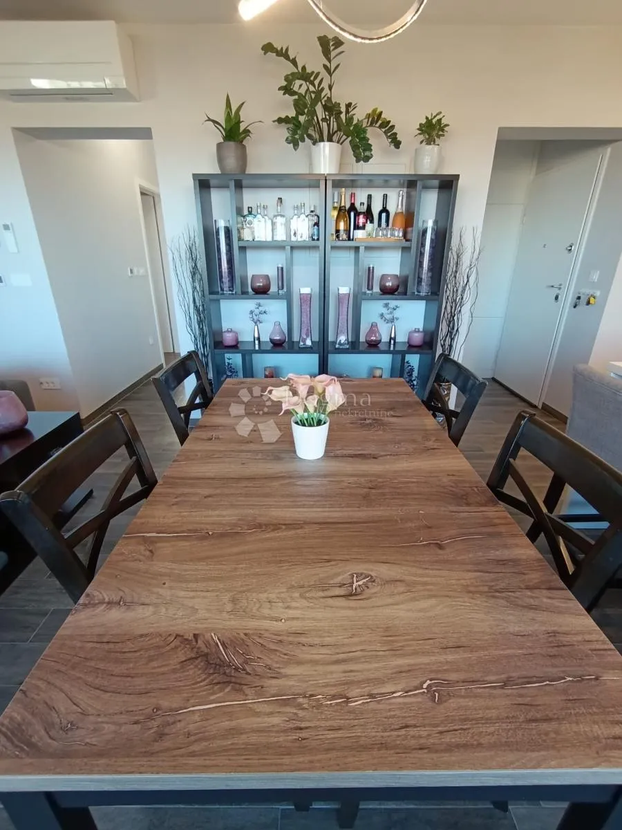 odličan stan/apartman sa 19 m2 terase - malinska - slika 7