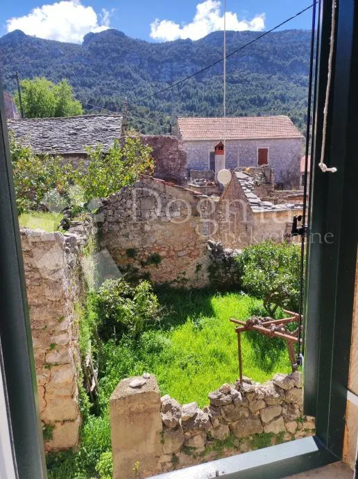 kuća za adaptaciju - hvar, vrisnik - slika 6