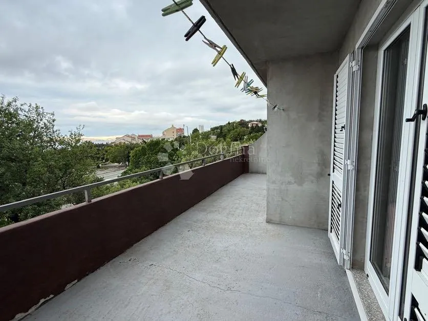 apartman s panoramskim pogledom centar - slika 3