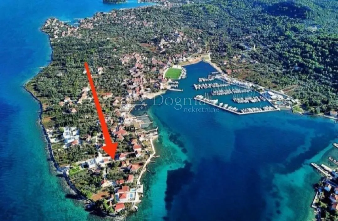 prvi red do mora - građevinsko zemljište na ugljanu! prilika! - slika 2