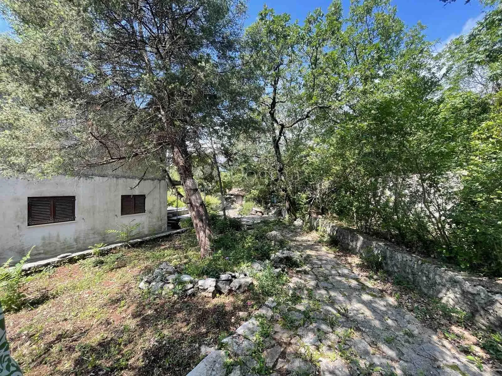 savršeno zemljište sa kućom u izgradnji - slika 22