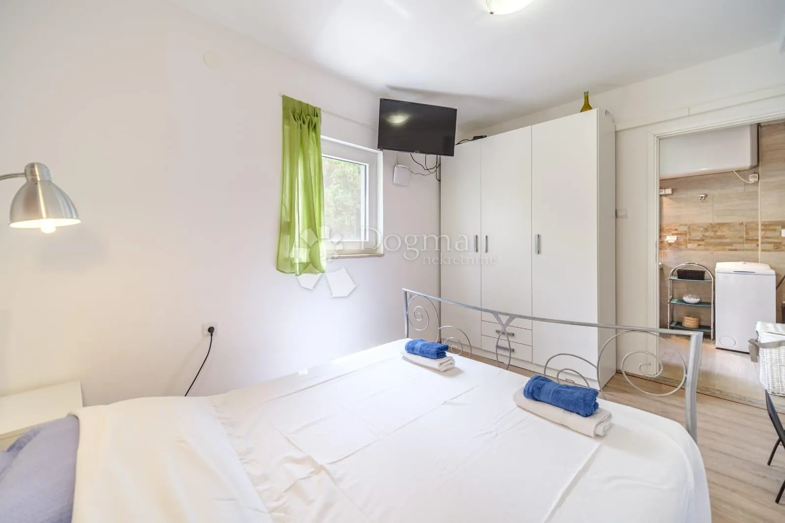 kuća u prekrasnoj uvali- milna,brač - slika 9