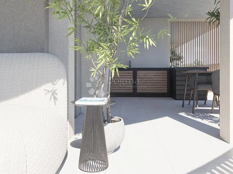 atraktivan dvosoban stan u prizemlju 600 metara do mora - slika 10