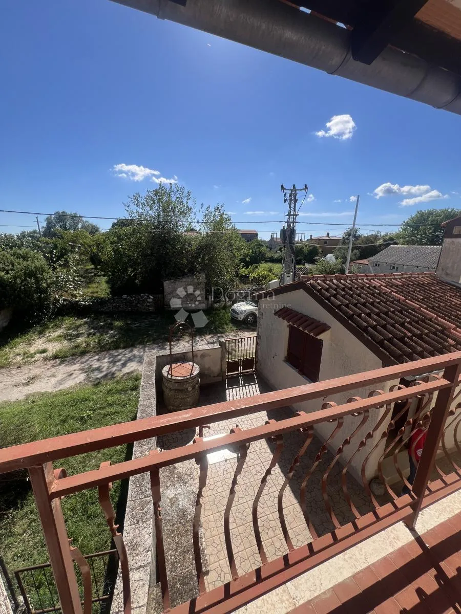 duplex -dvije kuće sa ljetnom kuhinjom i garažom - slika 29