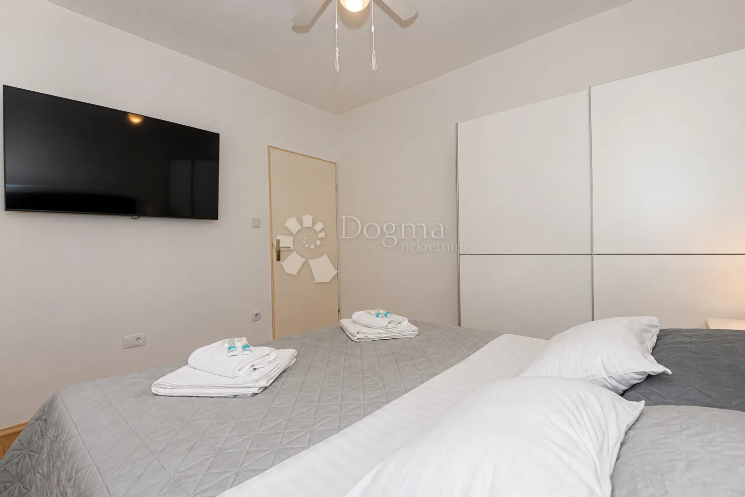šibenik-penthouse s pogledom na more - slika 16