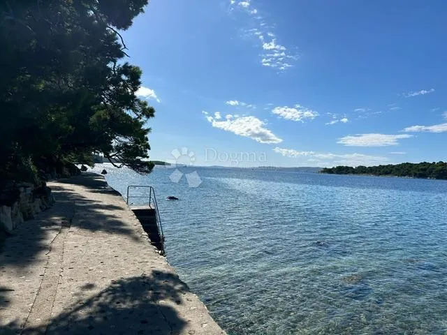 kuća na rabu - 300 m od plaže - slika 30