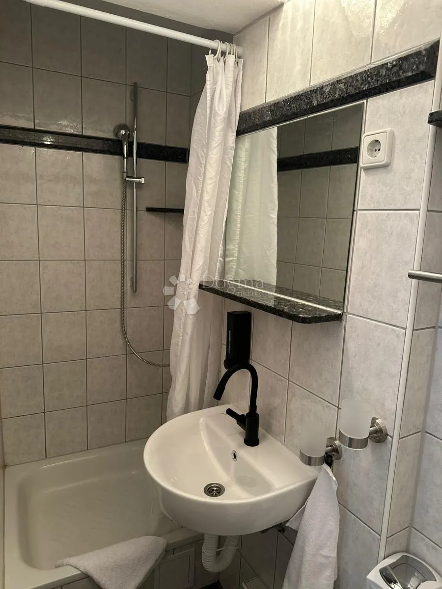 vodice – kuća s 6 apartmana blizu mora - slika 23