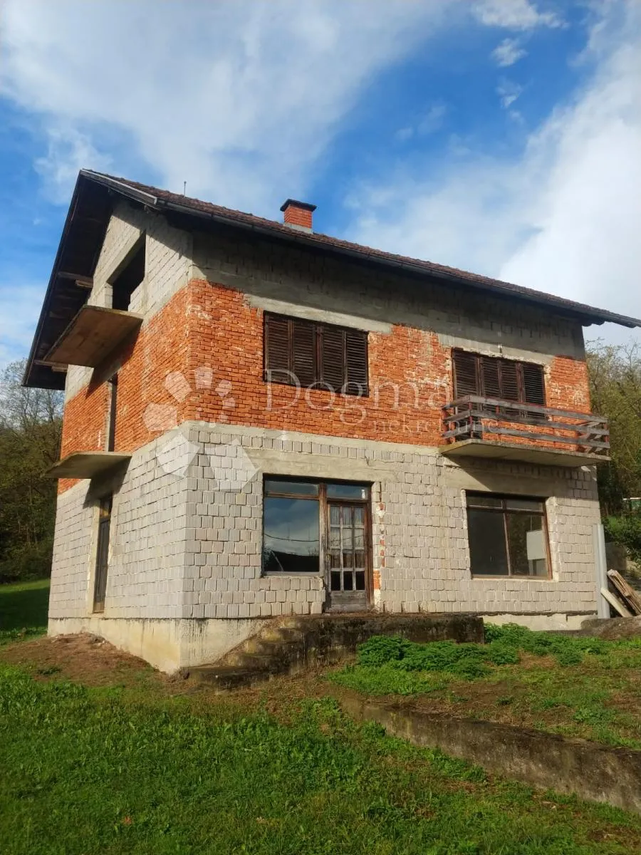 kuća sa velikom okućnicom - slika 2
