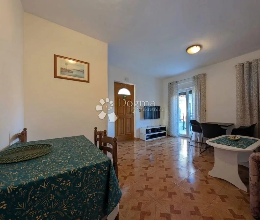 rovinj centar – dva uređena stana na vrhunskoj lokaciji - slika 13