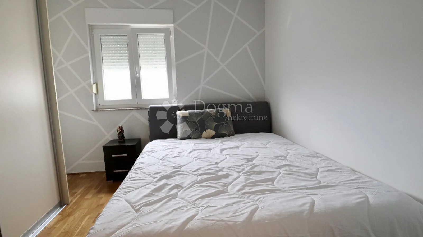 2s+db, lijep stan u centru viškova - slika 12