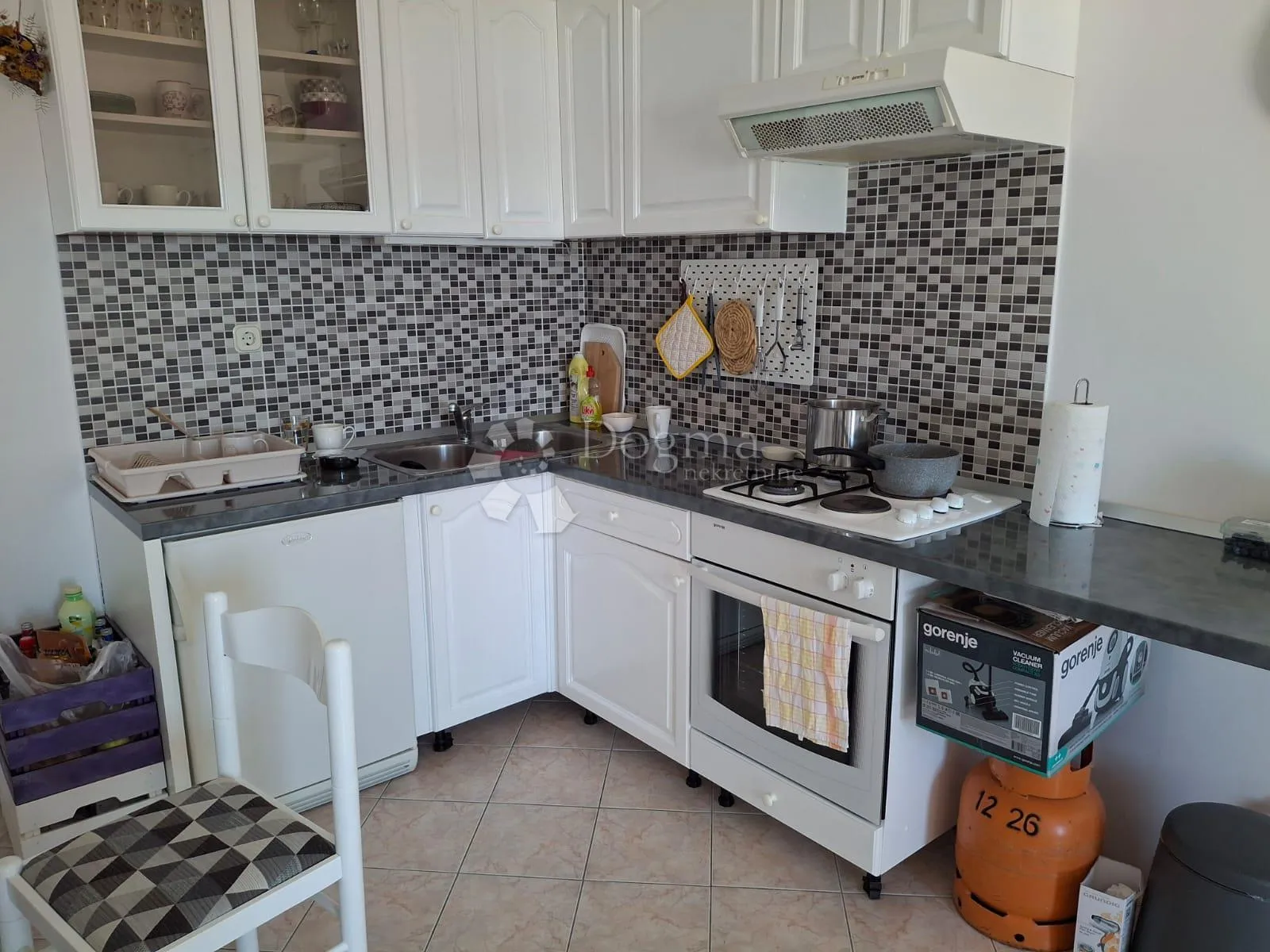 lijepi apartman u barbatu na mirnoj lokaciji - slika 8