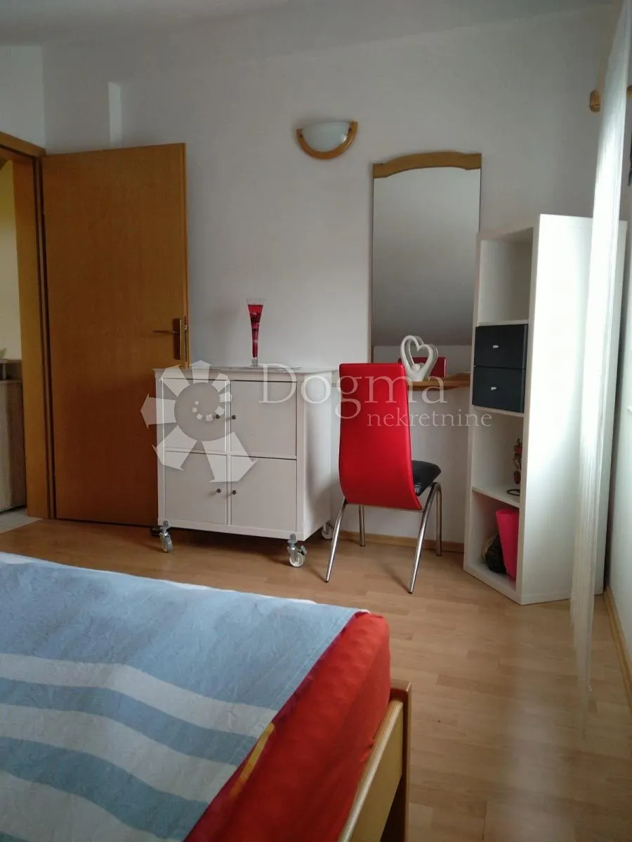 krk,malinska -apartman 3s+db,terasa,tri parking mjesta - slika 7