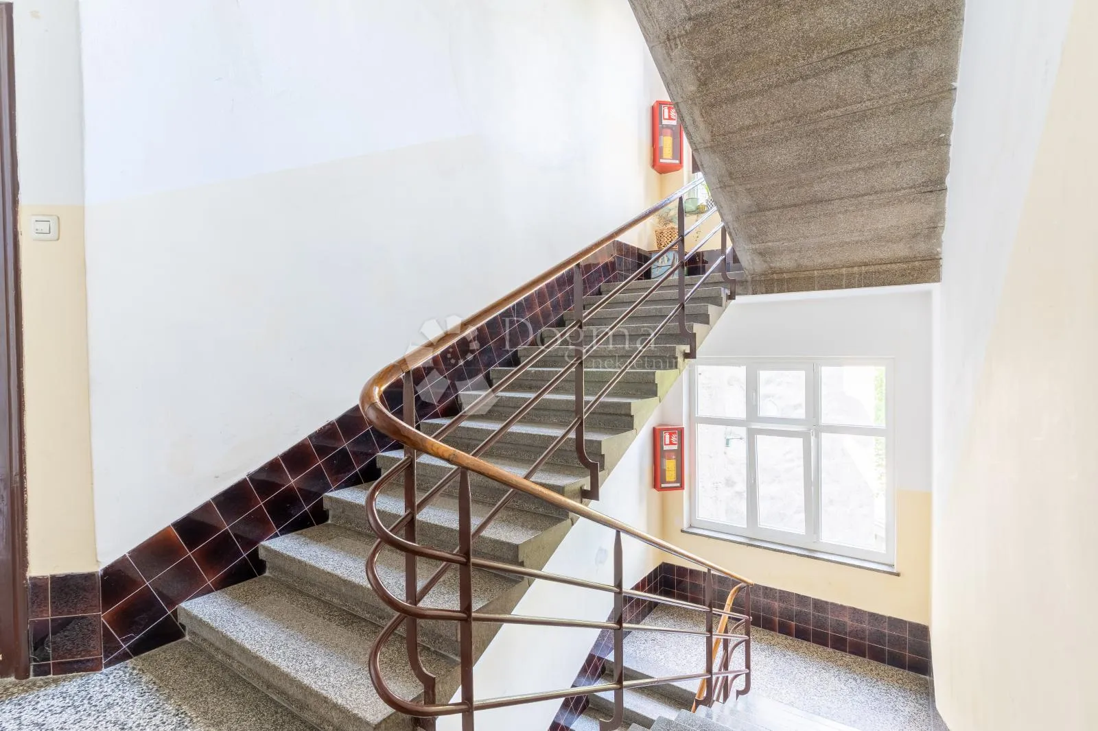 građanski stan kod branimir centra, lift - slika 18