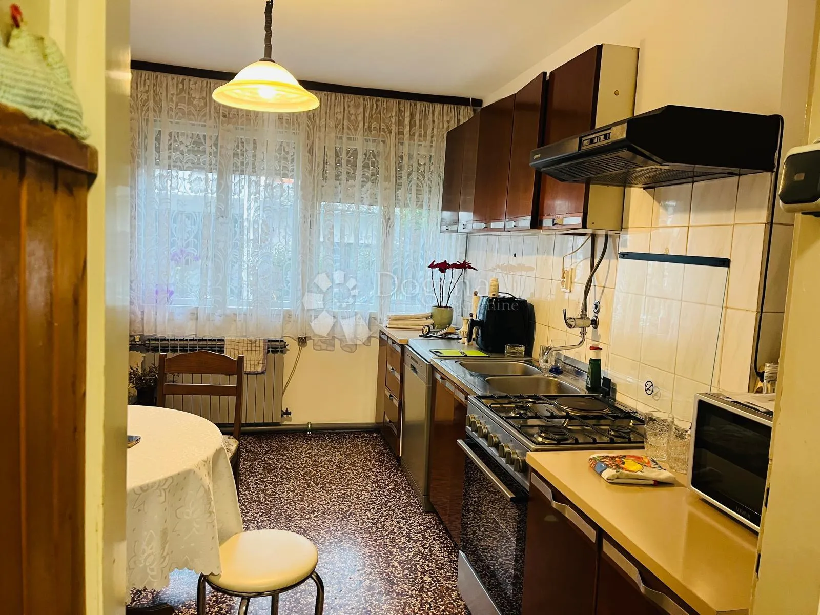 dubrava, kuća 250m2 za najam radnika! - slika 2
