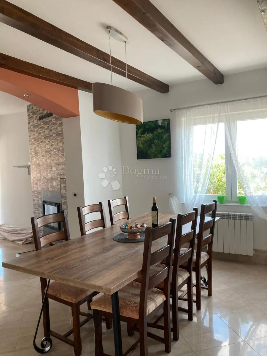 kuća s bazenom, 1000m2 okućnice, panoramski pogled - slika 13