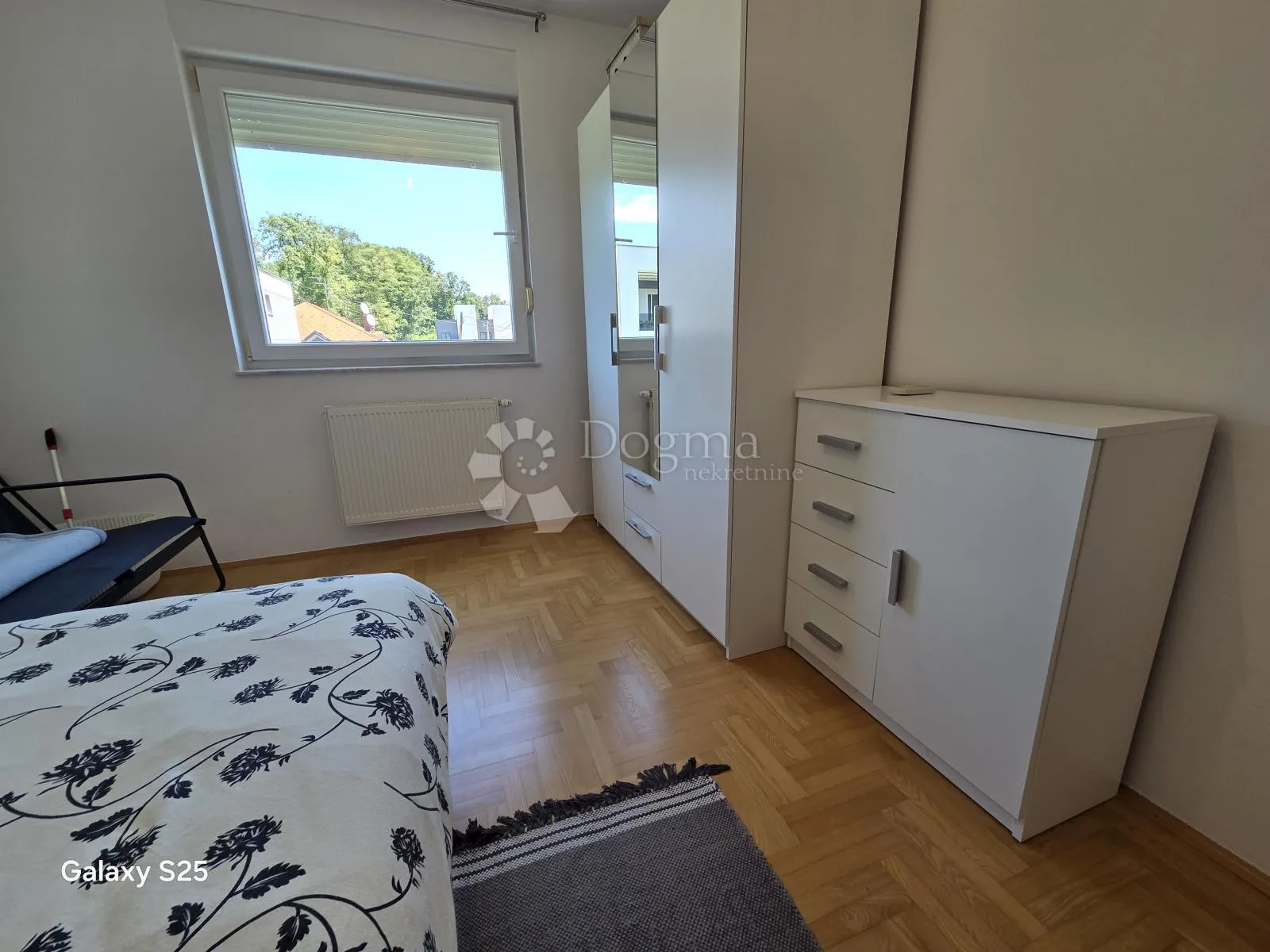 dugo selo dvosoban stan 51 m2 sa garažnim parkirnim mjestom i ostavom - slika 20