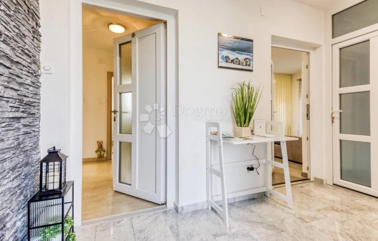 idilična kuća sa 4 apartmana u blizini plitvičkih jezera - slika 27