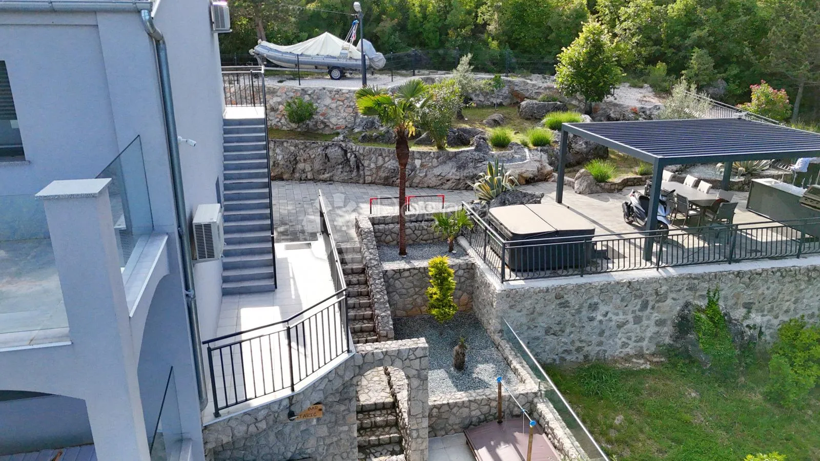 ekskluzivna nekretnina s panoramskim pogledom - slika 8