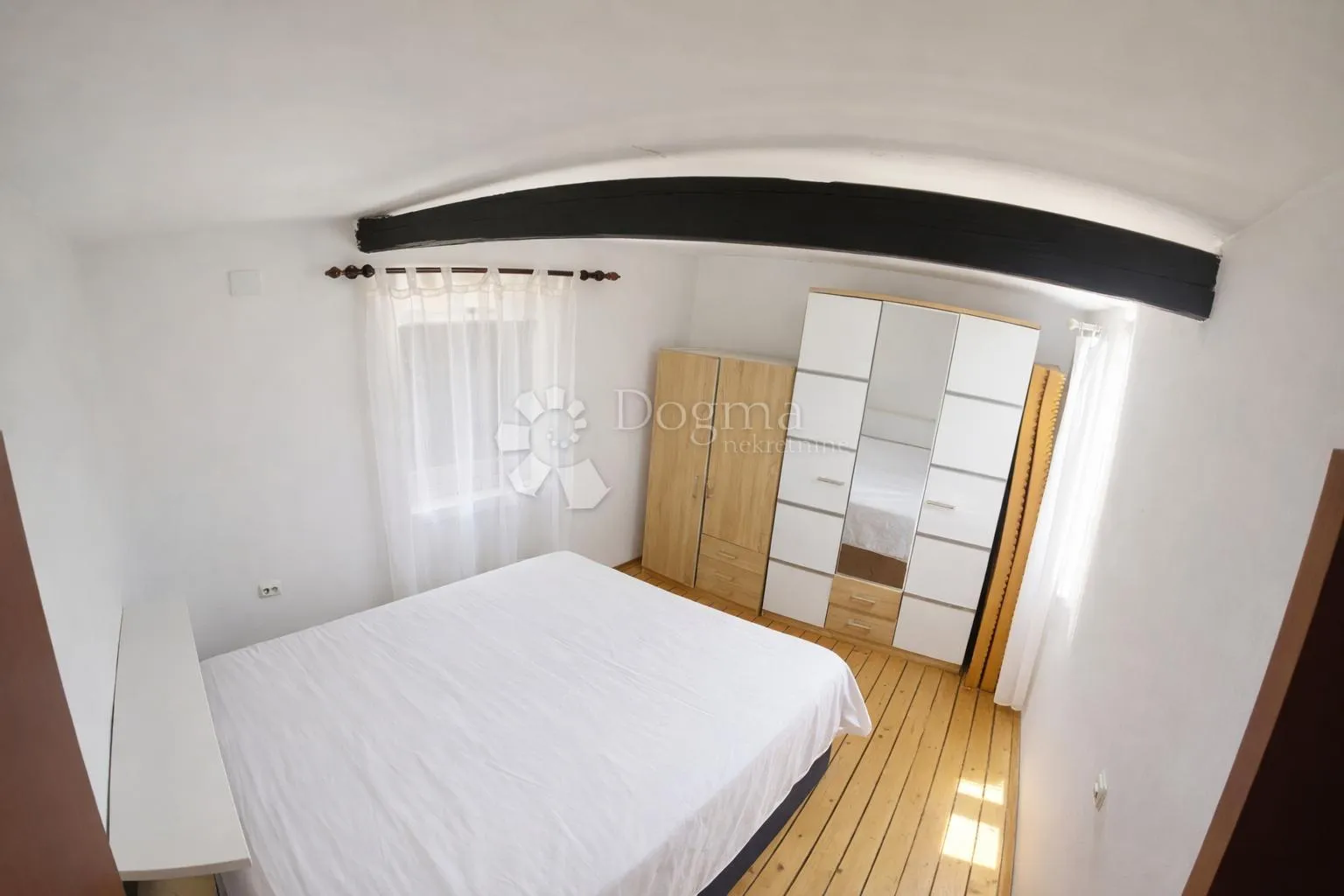 useljiva kuća u glavanima + dodatni kameni objekt za renovaciju! - slika 5