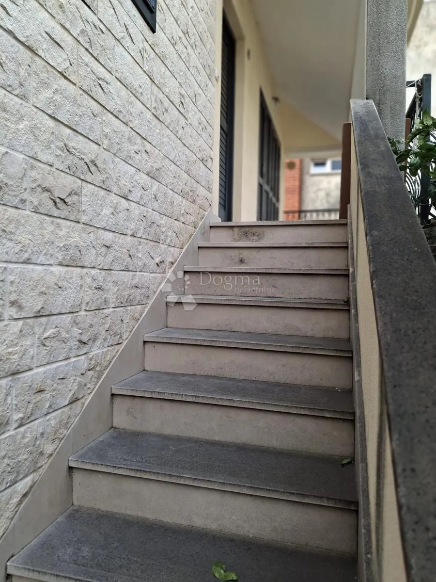 predivna apartmanska kuća podgora - slika 41