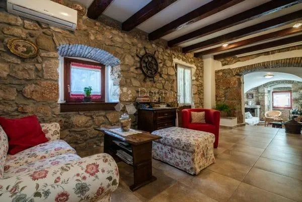 baška - rustikalna oaza 50m od mora sa vrtom - slika 2
