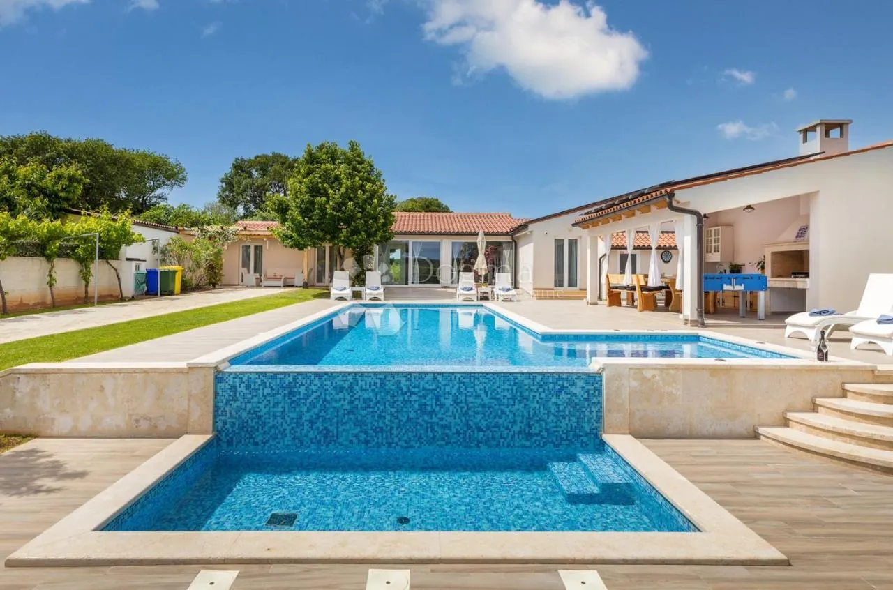 villa u banjolama 150m2 za dugoročni najam - slika 2