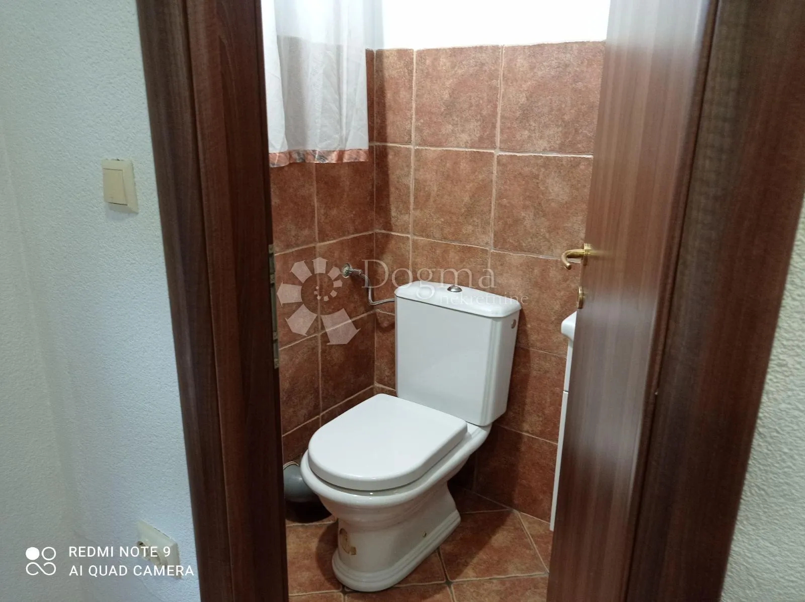 hreljin samostojeća kuća sa dva stana - slika 26