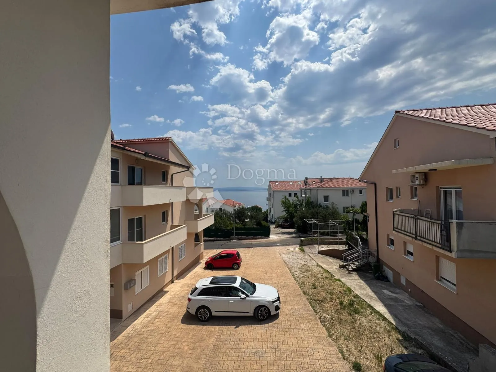 kuća okrug gornji - slika 9