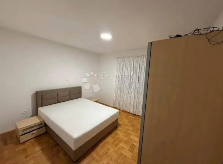 stan u stambenoj zgradi s okućnicom – sinj (115 m² + 361 m² dvorišta)) - slika 6