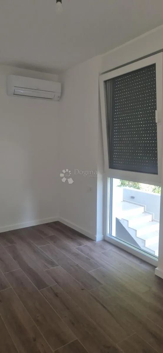 krk, omišalj - predivan apartman u novogradnji samo 150 metara od mora - slika 8