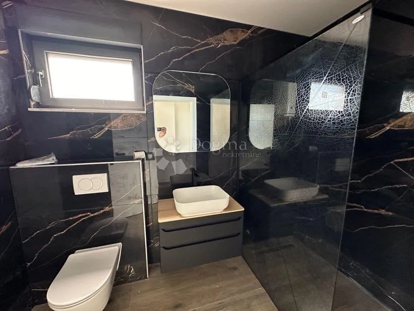 luksuzni apartman na moru - slika 18
