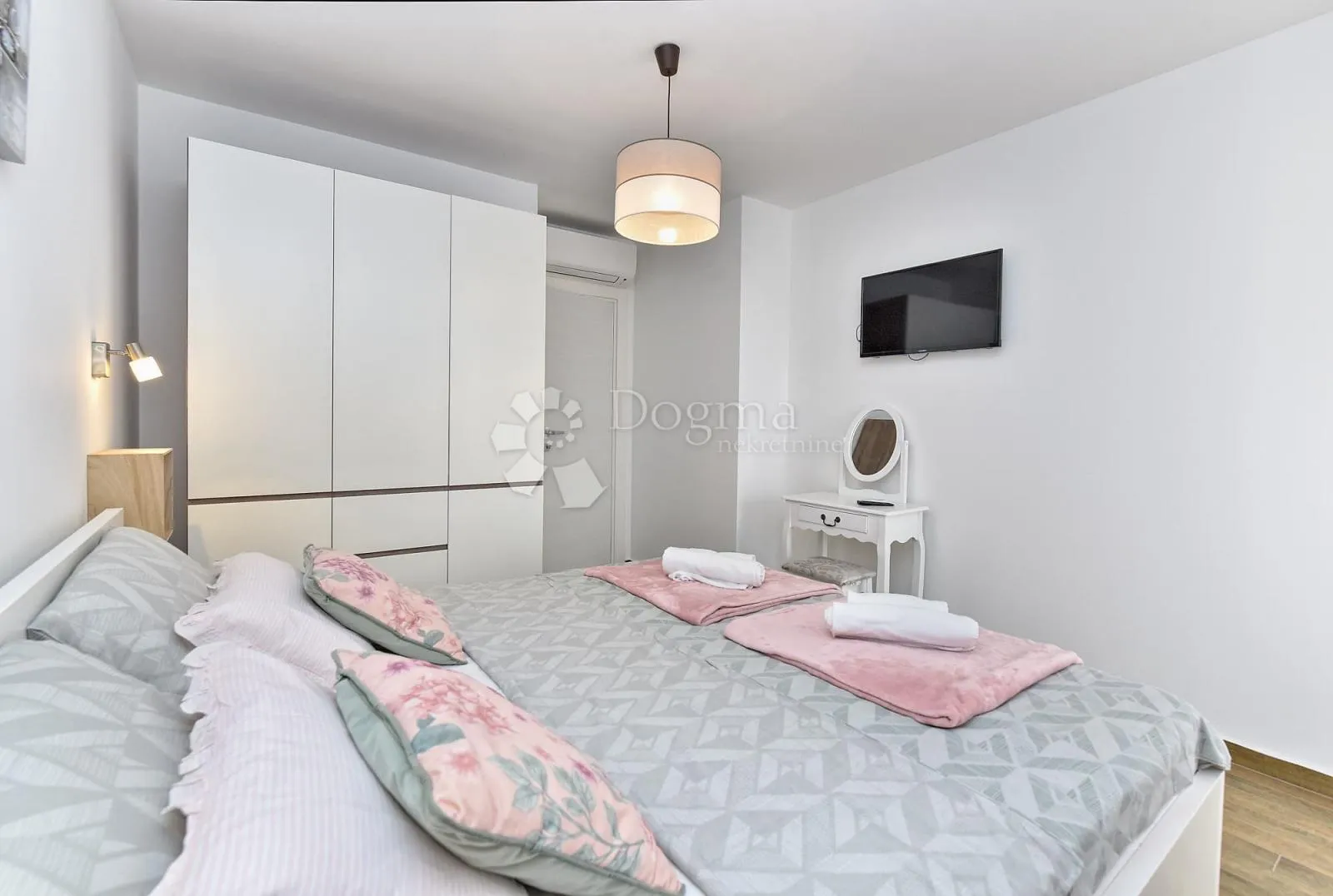 moderna kuća peroj, u blizini mora, pogled more-krovna terasa 125m2 - slika 19