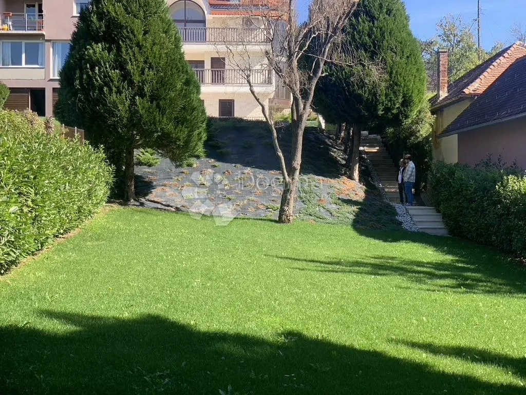 villa s bazenom na pantovčaku - slika 4