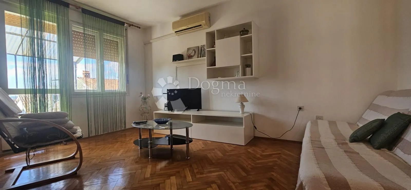kuća sa 3 stana - slika 42
