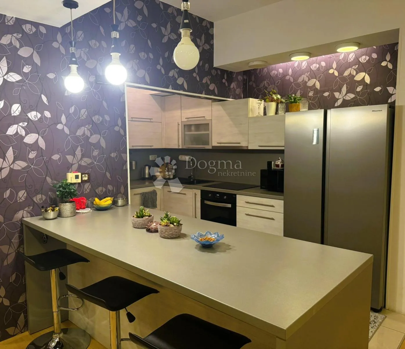 top prilika po sniženoj cijeni - cijeli kat, 145 m², privatni ulaz i parking - slika 2