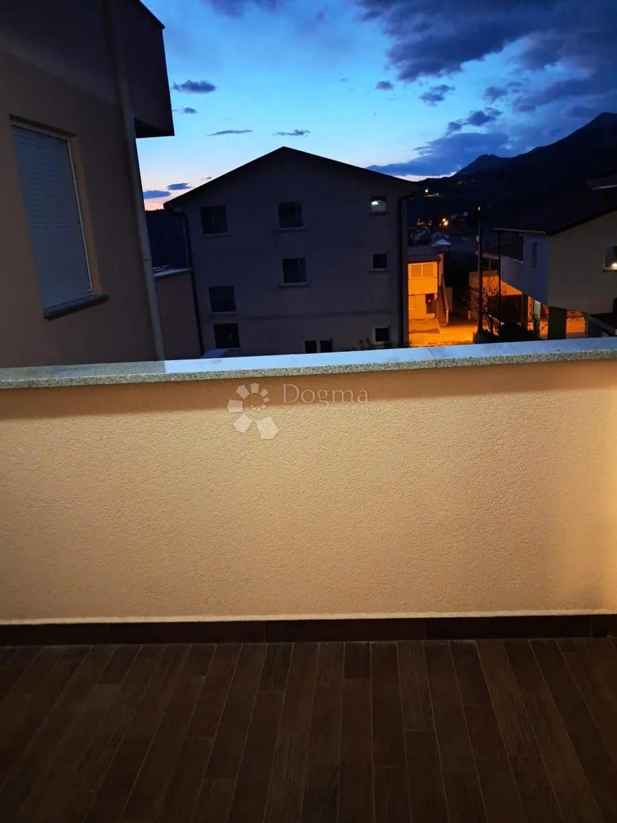 novi nekorišten apartman 200m od mora - slika 11