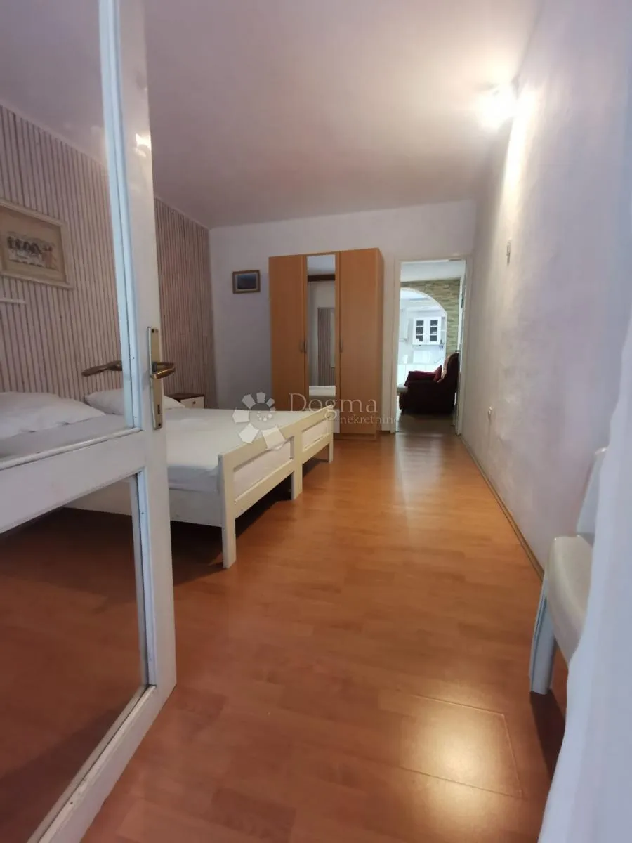 kuća 1.red do mora, uvala na otoku korčuli - slika 11