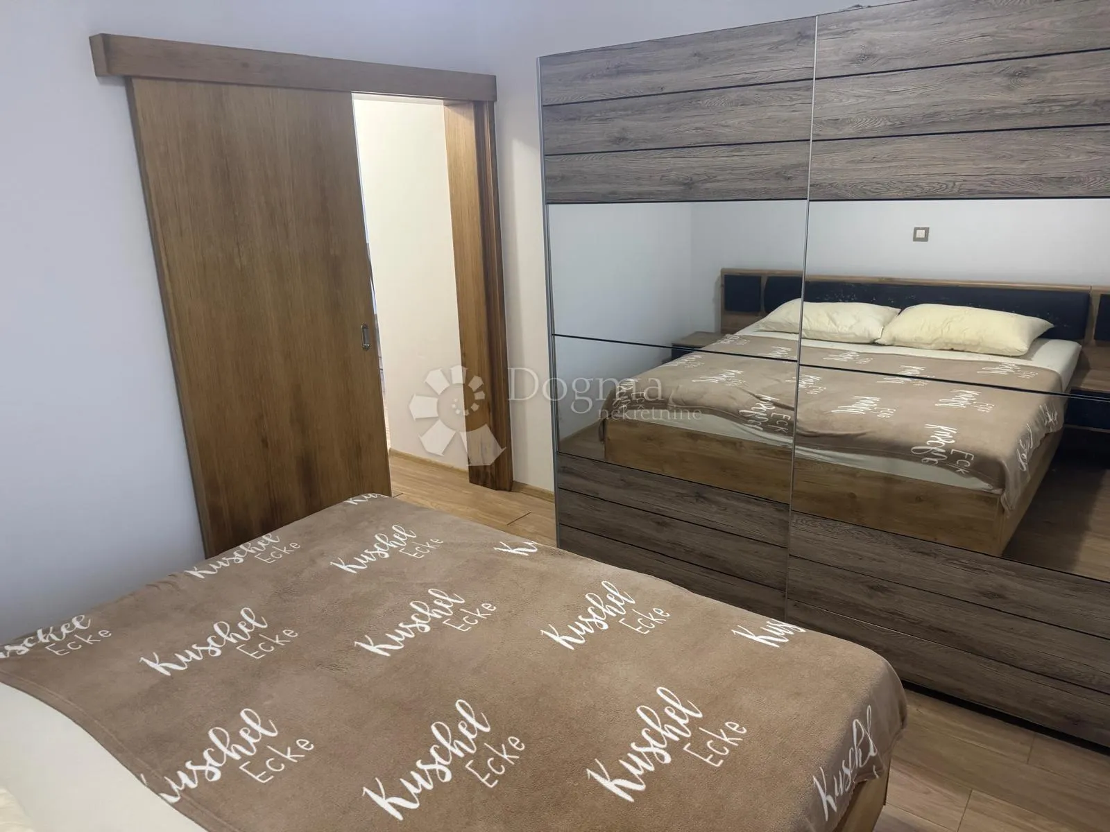 kuća s dva stana + mogućnost trećeg stana – ivanić-grad - slika 7