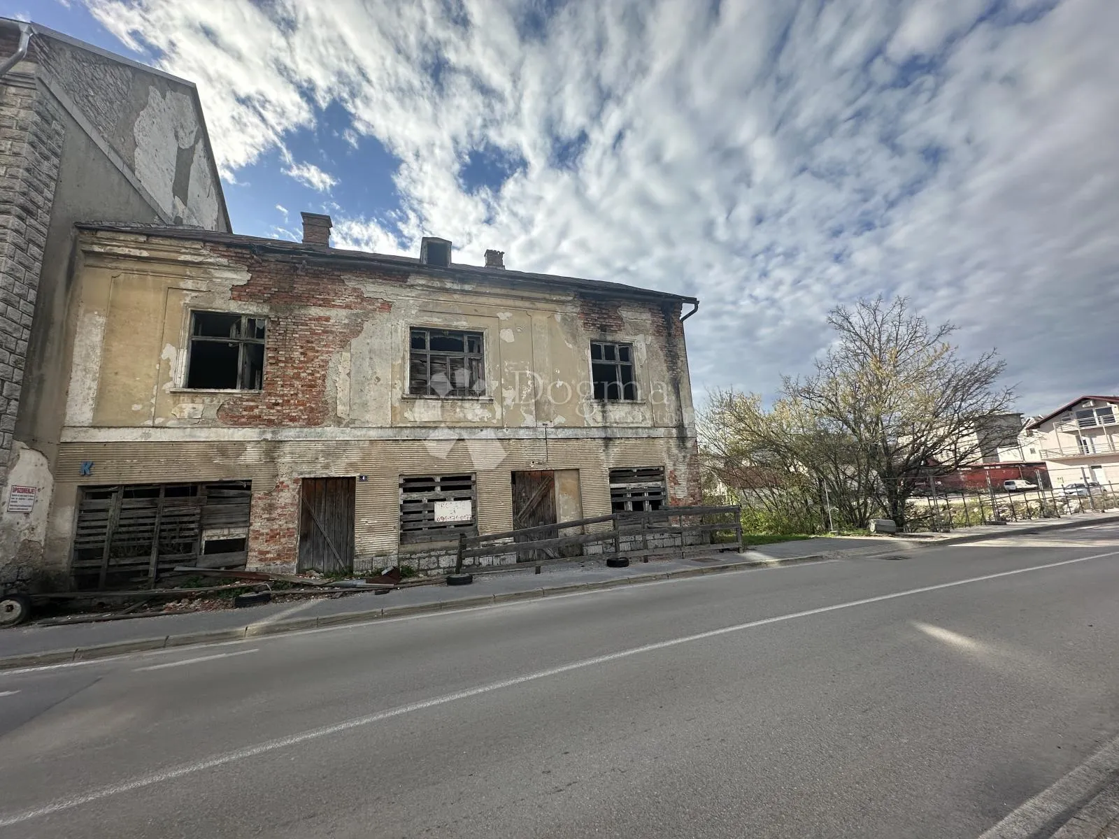 kuća za obnovu u centru grada na savršenoj lokaciji - slika 5