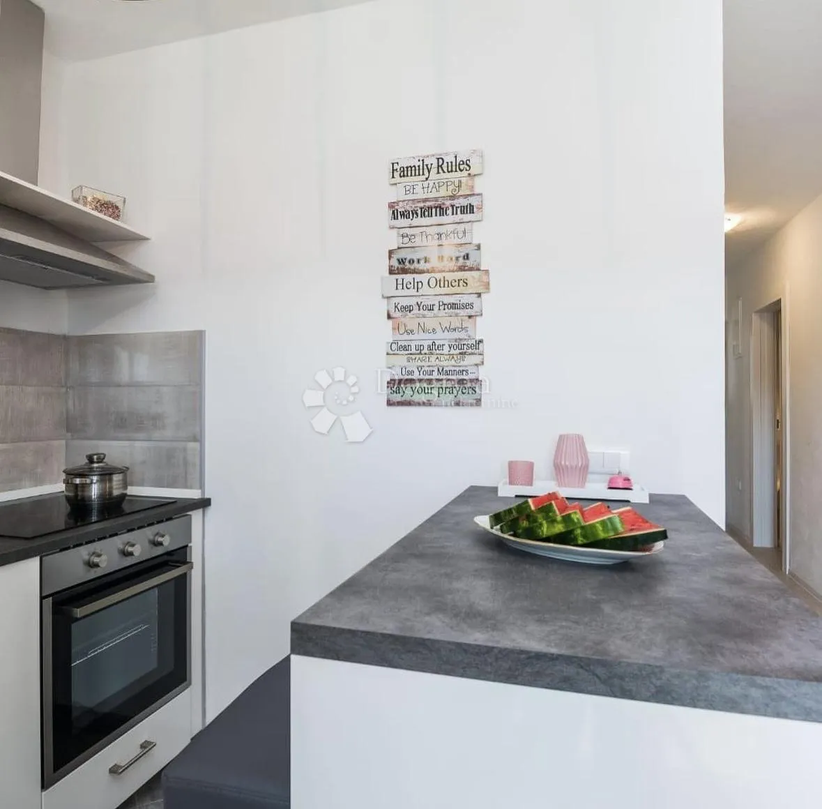 prodaje se kat kuće s dva moderno namještena apartmana centar vira - slika 18