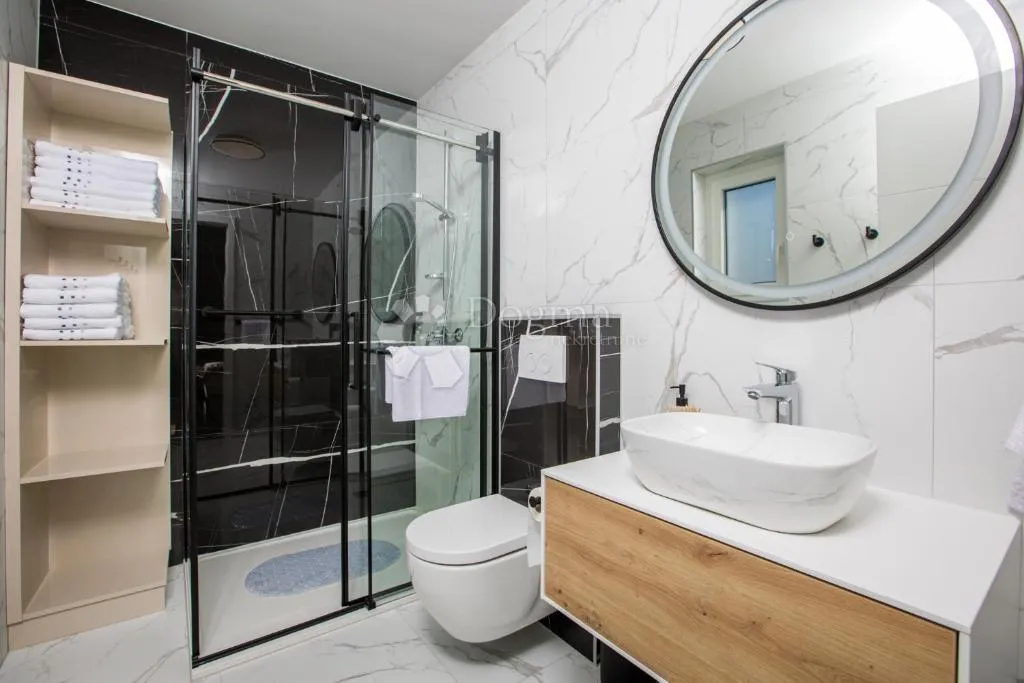 malinska - apartman s bazenom i pogledom 300m od mora - slika 16
