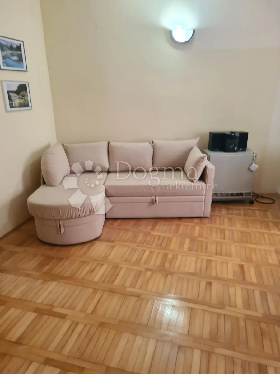 šibenik centar - kamena kuća blizu rive - slika 36
