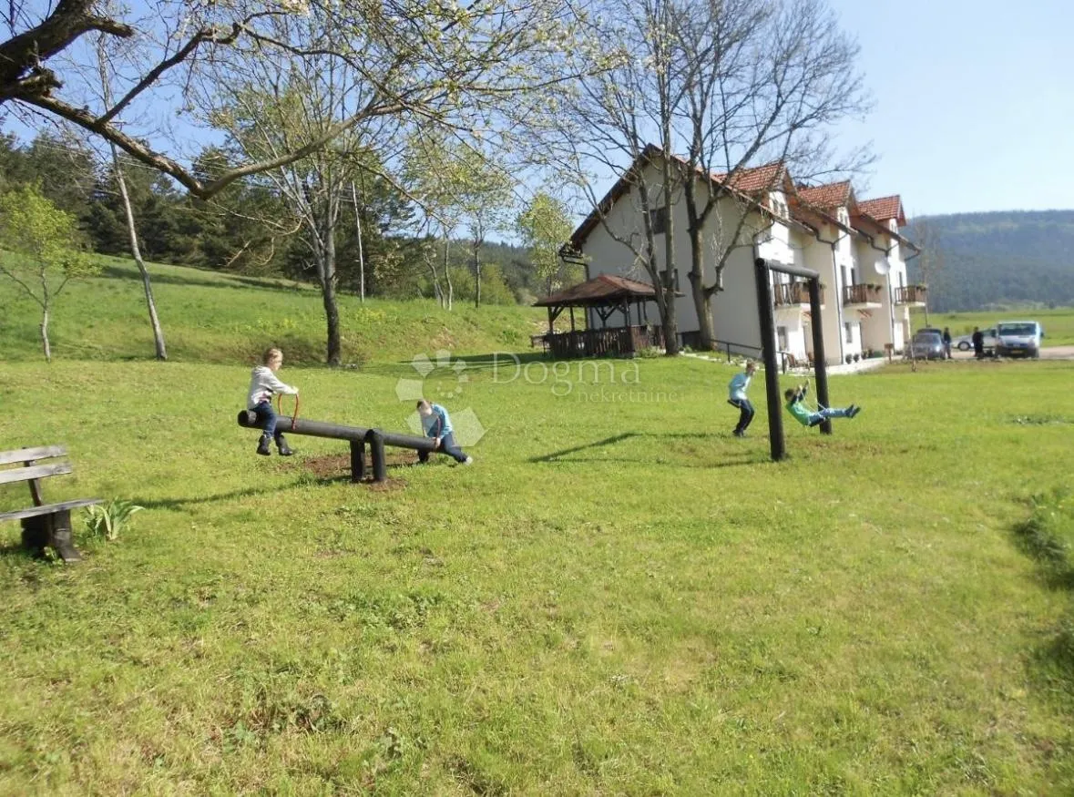resort u srcu like nadomak plitvica - uhodan posao !!! - slika 55