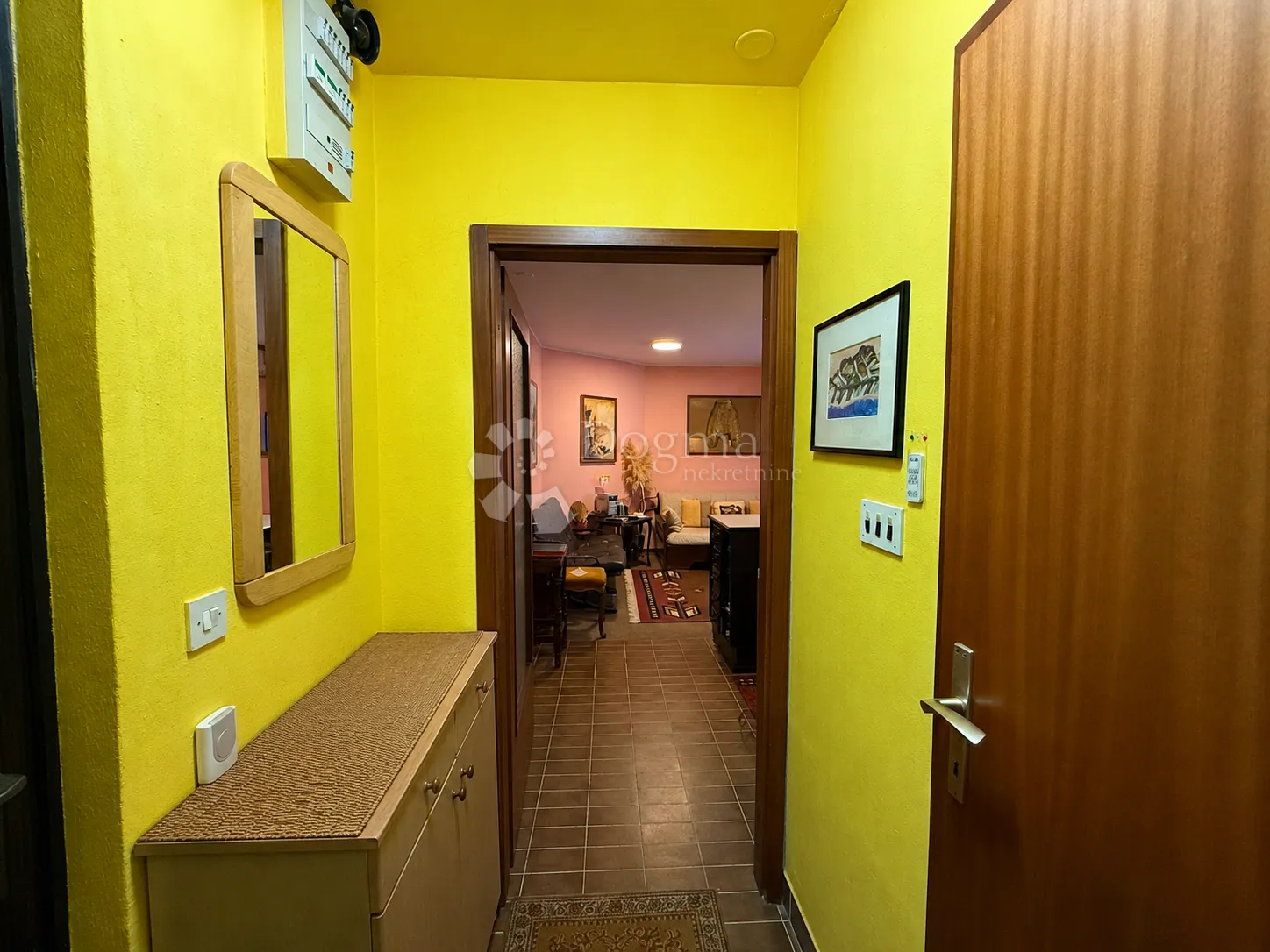 apartman s dvorištem u barbarigi - slika 6